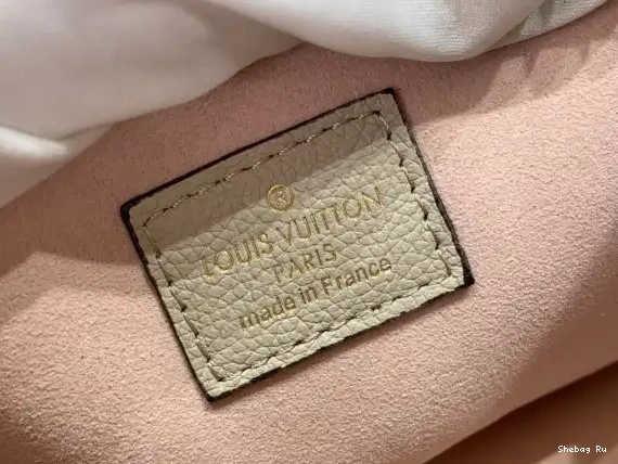 PM LOUIS CHAIN LOCKME VUITTON 0520